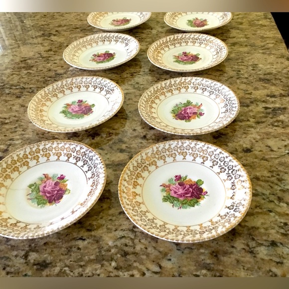 unknown at this time Other - Vintage 22 Kt. Gold Roses plates almost 6 in. Width, set of 8